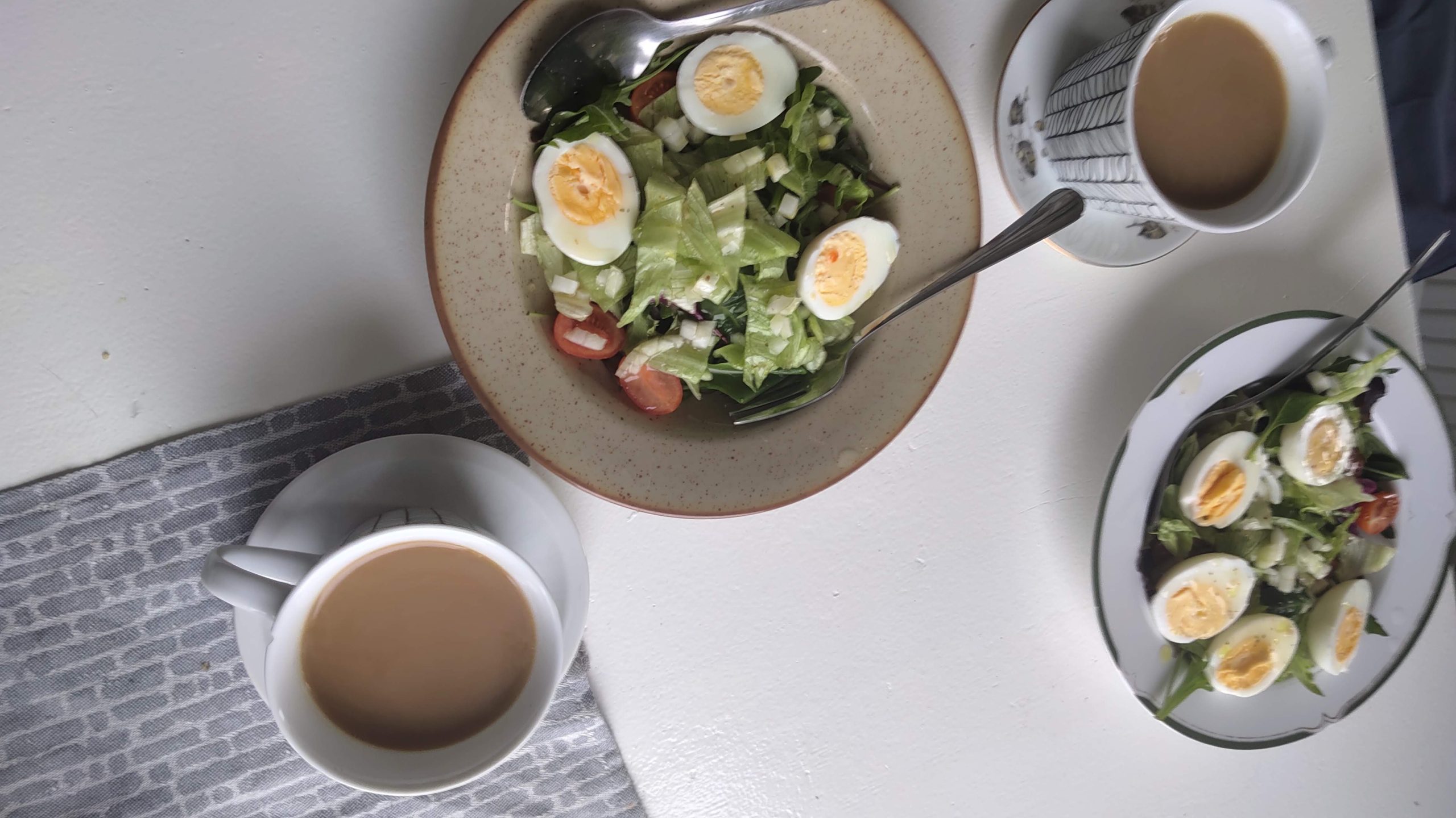 Dapat Susu dan Telur dari Memungut Sampah Malam Tahun Baru di tempat Paling Bahagia Sedunia